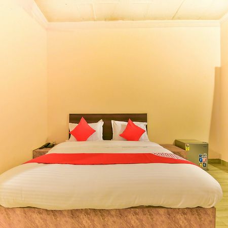 Oyo 15836 Pleasure River Front Resort Tuem Екстериор снимка