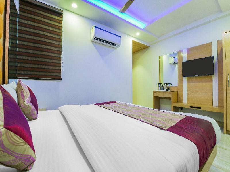 Oyo 15836 Pleasure River Front Resort Tuem Екстериор снимка