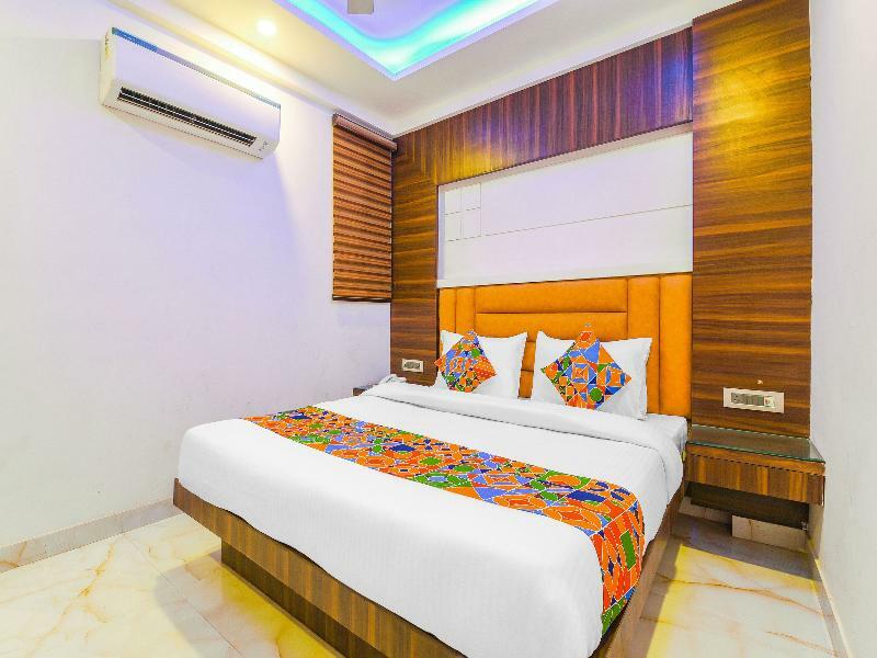 Oyo 15836 Pleasure River Front Resort Tuem Екстериор снимка