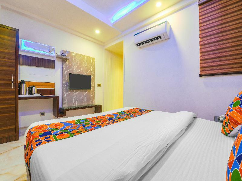 Oyo 15836 Pleasure River Front Resort Tuem Екстериор снимка