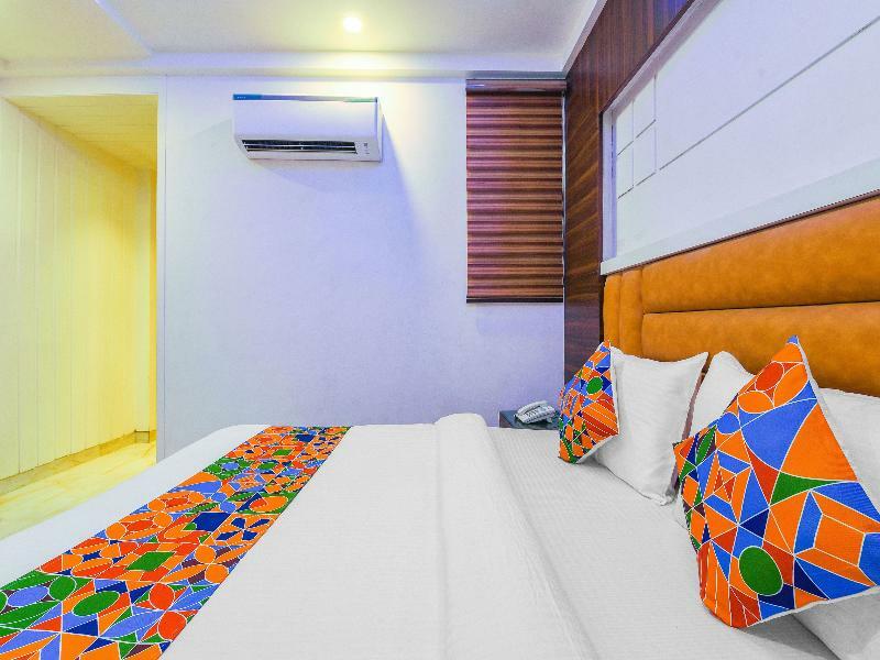 Oyo 15836 Pleasure River Front Resort Tuem Екстериор снимка