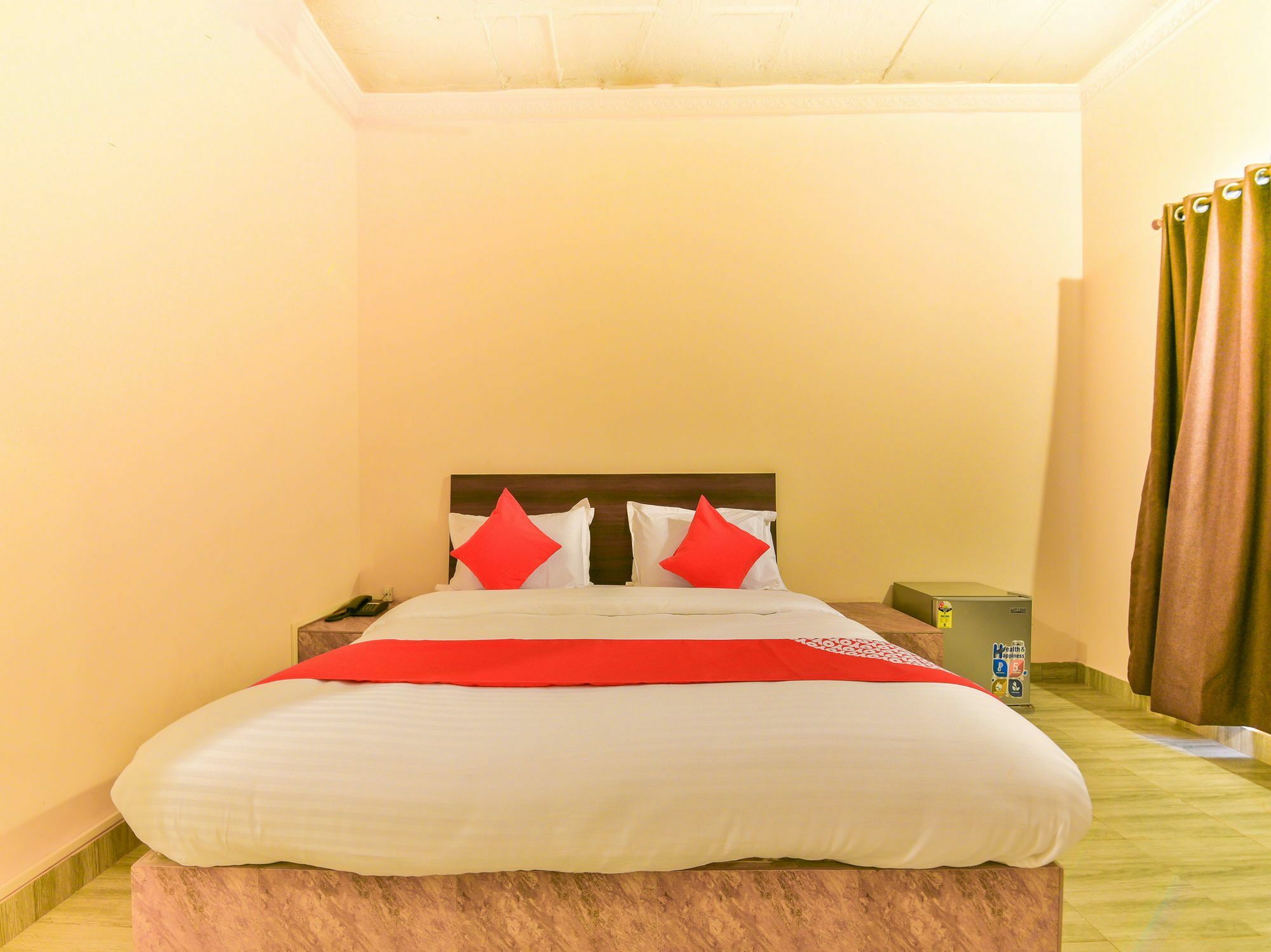 Oyo 15836 Pleasure River Front Resort Tuem Екстериор снимка